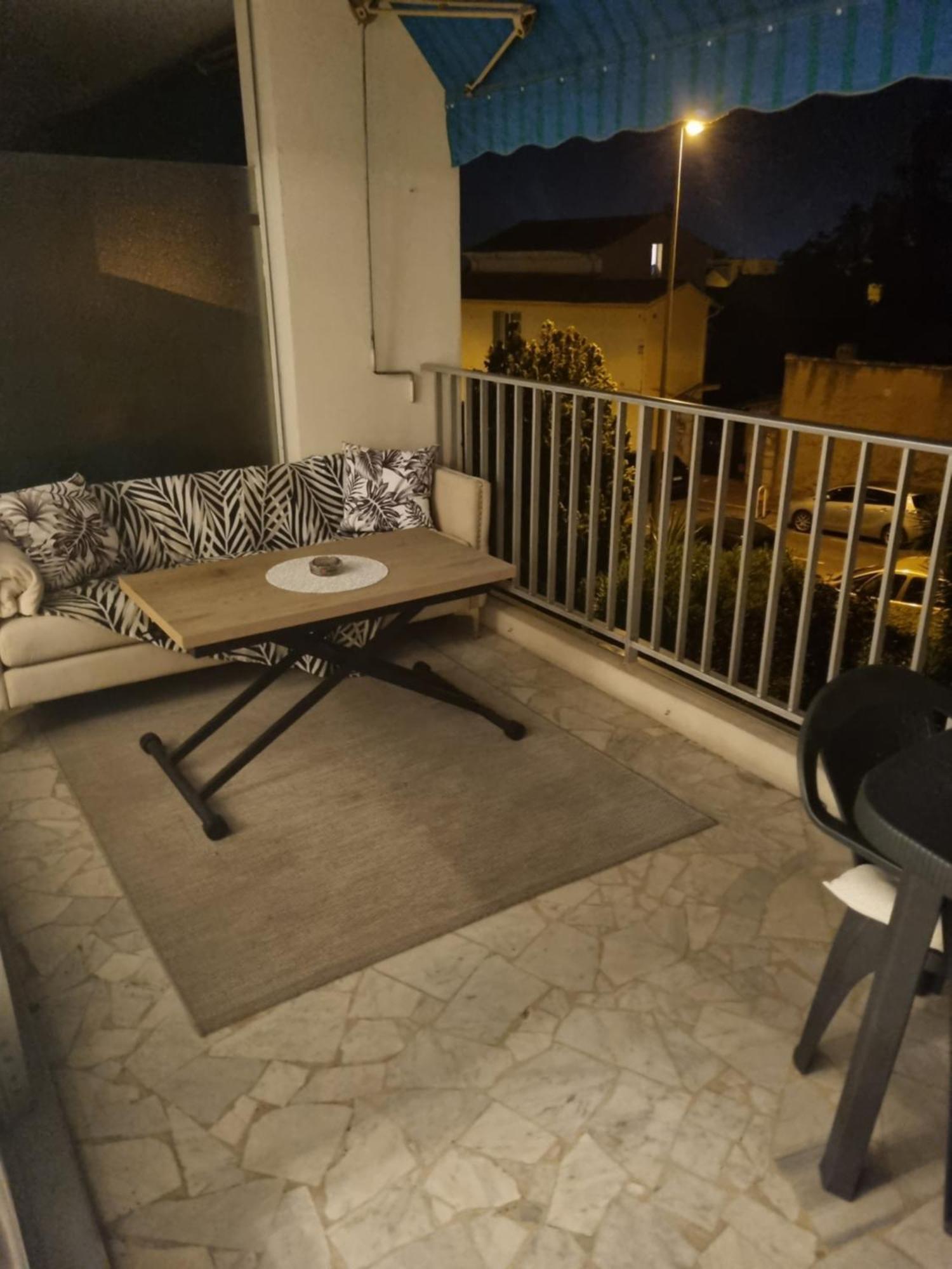 Spacieux 2 Pieces Terrasse Et Piscine *